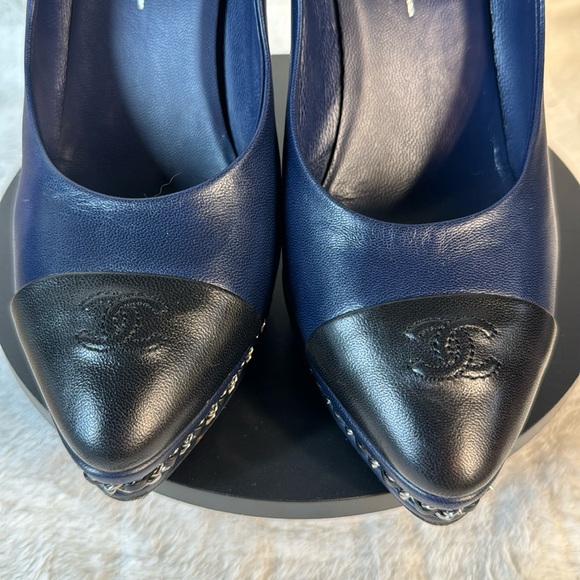 Chanel Cap Toe Chain Platform Pumps Navy Leather Size 38 - Picture 3 of 17